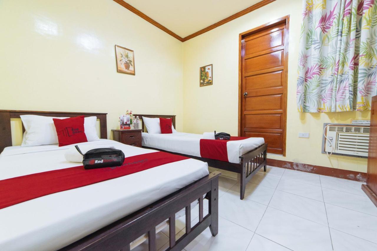Reddoorz Near Golden Sarok Shrine Kalibo Exterior foto