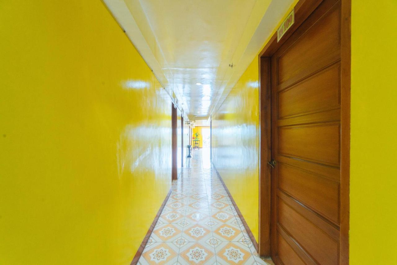 Reddoorz Near Golden Sarok Shrine Kalibo Exterior foto