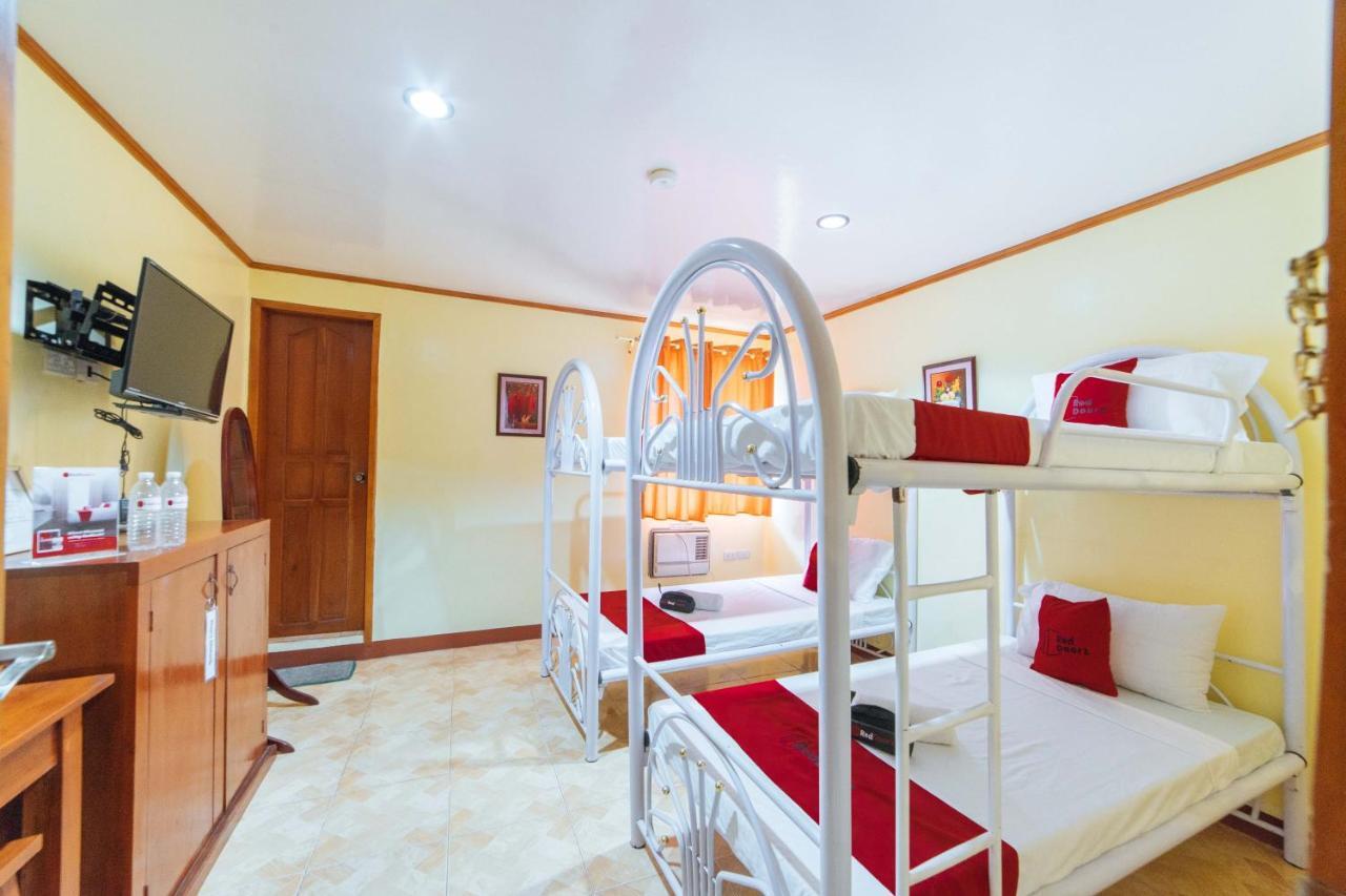 Reddoorz Near Golden Sarok Shrine Kalibo Exterior foto