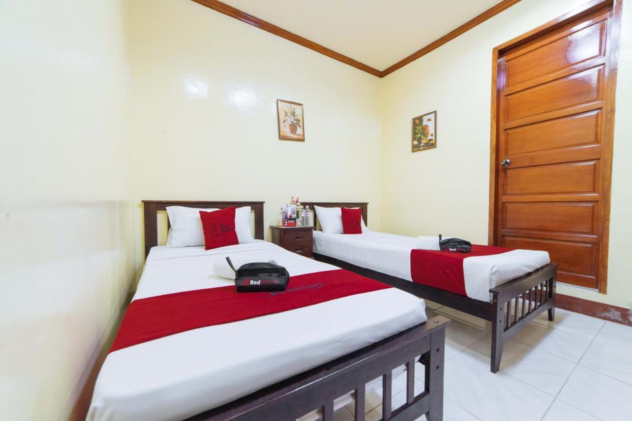 Reddoorz Near Golden Sarok Shrine Kalibo Exterior foto